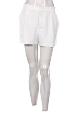 Damen Shorts Pull&Bear, Größe M, Farbe Weiß, Preis € 9,99
