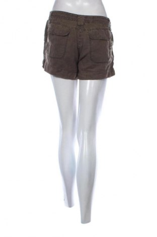 Damen Shorts River Island, Größe M, Farbe Grün, Preis € 46,65