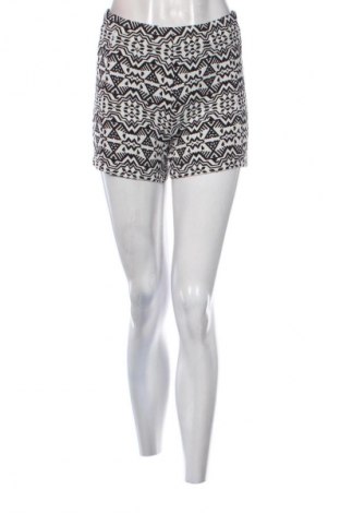 Damen Shorts Stradivarius, Größe S, Farbe Mehrfarbig, Preis 9,99 €