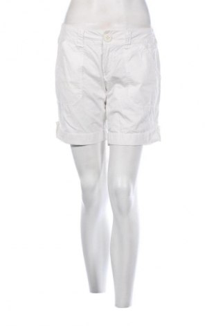 Női rövidnadrág Vero Moda, Méret M, Szín Fehér, Ár 3 389 Ft