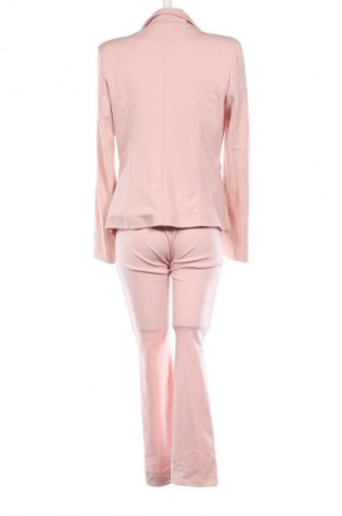 Дамски костюм Unbranded, Размер L, Цвят Розов, Цена 64,22 лв.