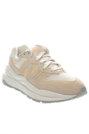 Дамски обувки New Balance, Размер 38, Цвят Бежов, Цена 203,00 лв.