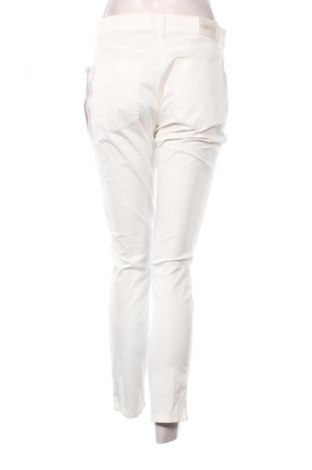 Дамски панталон Gerry Weber, Размер M, Цвят Бял, Цена 142,99 лв.