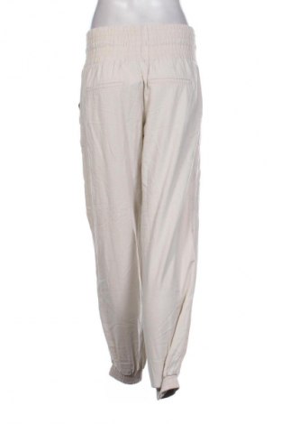 Pantaloni de femei ONLY, Mărime S, Culoare Bej, Preț 72,99 Lei