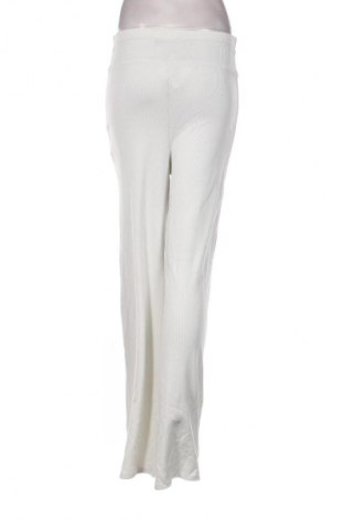 Damenhose Pretty Little Thing, Größe XS, Farbe Weiß, Preis € 20,99