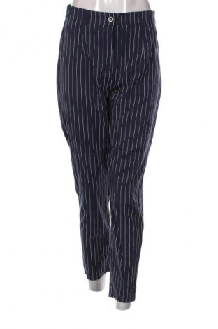 Damskie spodnie Pretty Little Thing, Rozmiar S, Kolor Kolorowy, Cena 38,99 zł