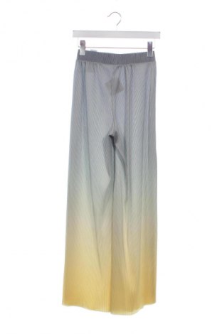 Pantaloni de femei Reserved, Mărime XS, Culoare Multicolor, Preț 76,99 Lei