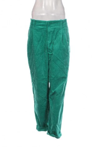 Дамски панталон Uniqlo, Размер L, Цвят Зелен, Цена 33,99 лв.