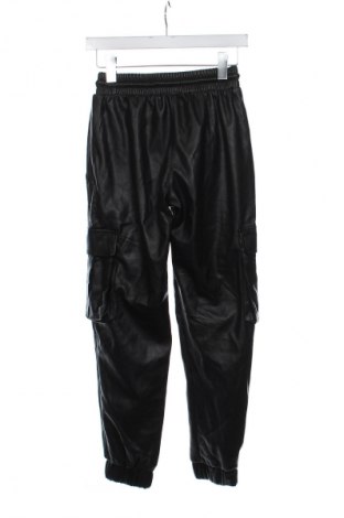 Дамски панталон Urban Classics, Размер XS, Цвят Черен, Цена 91,20 лв.