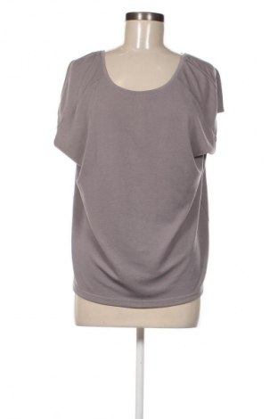 Top de femei Reserved, Mărime L, Culoare Gri, Preț 62,99 Lei