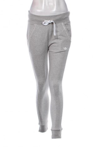 Dámske tepláky Adidas Originals, Veľkosť S, Farba Sivá, Cena  47,62 €