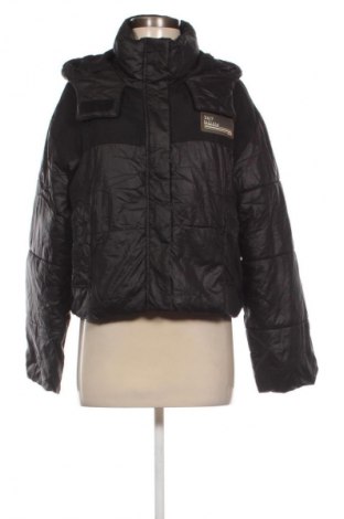 Dámská bunda  Bershka, Velikost M, Barva Černá, Cena  779,00 Kč