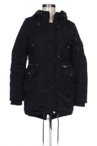 Дамско яке Bershka, Размер XS, Цвят Черен, Цена 46,99 лв.