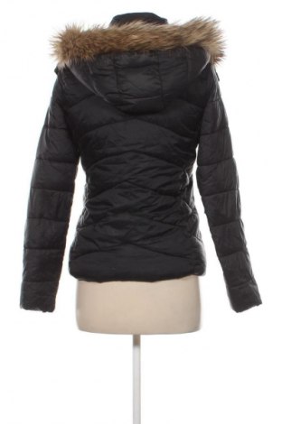 Geacă de femei Bershka, Mărime M, Culoare Negru, Preț 107,99 Lei