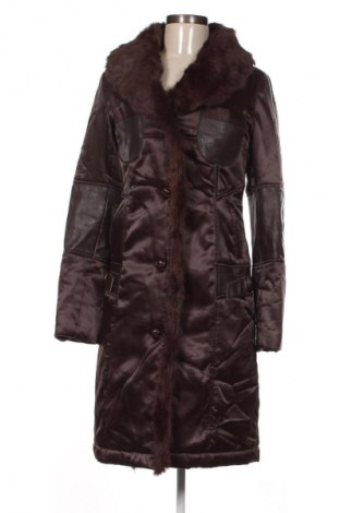 Γυναικείο μπουφάν Guess By Marciano, Μέγεθος M, Χρώμα Καφέ, Τιμή 109,99 €
