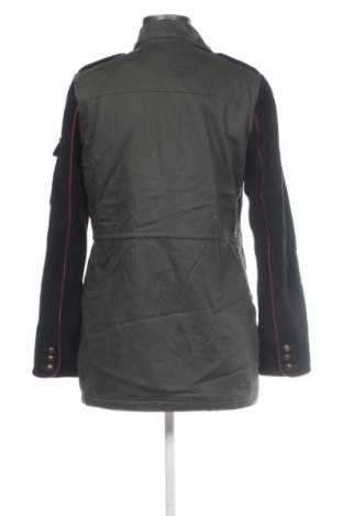 Dámska bunda  Stradivarius, Veľkosť M, Farba Viacfarebná, Cena  29,95 €