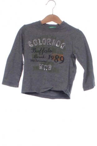 Dziecięca bluzka United Colors Of Benetton, Rozmiar 18-24m/ 86-98 cm, Kolor Szary, Cena 34,99 zł