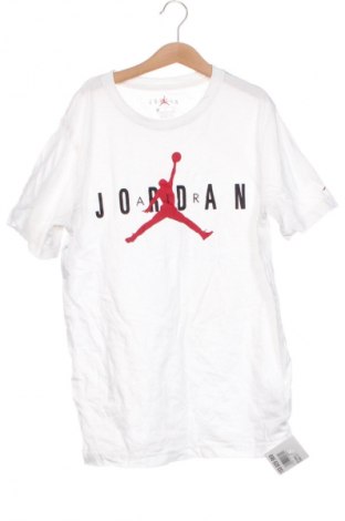 Детска тениска Air Jordan Nike, Размер 10-11y/ 146-152 см, Цвят Бял, Цена 39,72 лв.