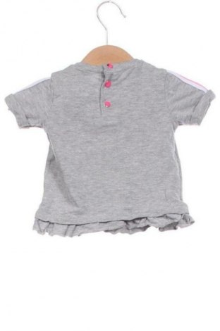 Gyerek póló Guess, Méret 3-6m / 62-68 cm, Szín Szürke, Ár 4 000 Ft
