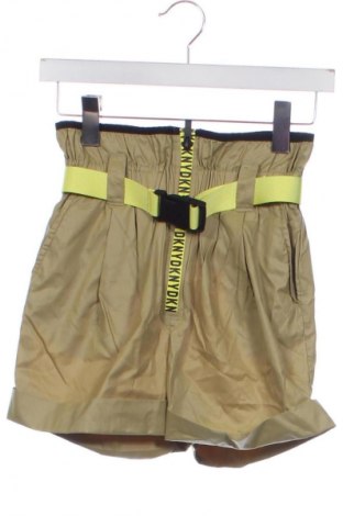 Детски къс панталон DKNY, Размер 9-10y/ 140-146 см, Цвят Зелен, Цена 25,99 лв.