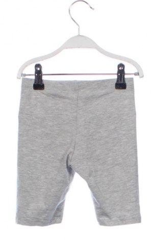 Детски къс панталон H&M, Размер 5-6y/ 116-122 см, Цвят Сив, Цена 11,99 лв.