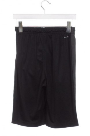 Kinder Shorts Nike, Größe 12-13y/ 158-164 cm, Farbe Schwarz, Preis 30,15 €