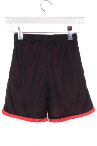 Παιδικό κοντό παντελόνι Unbranded, Μέγεθος 4-5y/ 110-116 εκ., Χρώμα Μαύρο, Τιμή 7,12 €