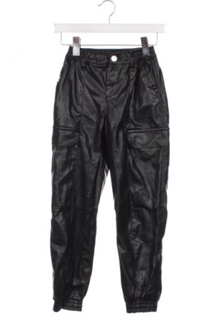 Detské nohavice  Bershka, Veľkosť 11-12y/ 152-158 cm, Farba Čierna, Cena  10,74 €