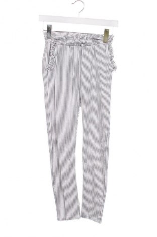 Kinderhose C&A, Größe 8-9y/ 134-140 cm, Farbe Mehrfarbig, Preis 10,75 €