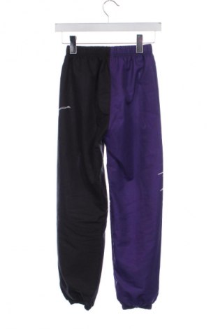 Gyerek nadrág Unbranded, Méret 10-11y / 146-152 cm, Szín Sokszínű, Ár 4 180 Ft
