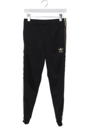 Детско спортно долнище Adidas, Размер 11-12y/ 152-158 см, Цвят Черен, Цена 90,86 лв.