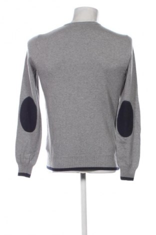 Herrenpullover Fred Perry, Größe M, Farbe Grau, Preis 85,04 €