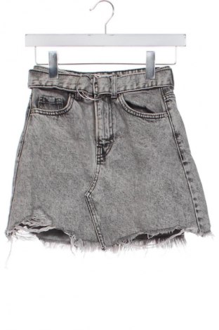 Пола Bershka, Размер XXS, Цвят Сив, Цена 25,99 лв.