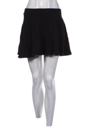 Sukňa Bershka, Veľkosť L, Farba Čierna, Cena  7,95 €