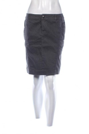 Fustă Cherokee, Mărime M, Culoare Multicolor, Preț 39,50 Lei