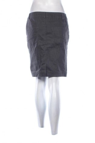 Fustă Cherokee, Mărime M, Culoare Multicolor, Preț 39,50 Lei
