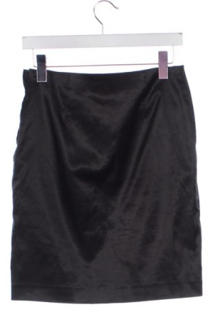 Пола H&M, Размер XS, Цвят Черен, Цена 19,00 лв.