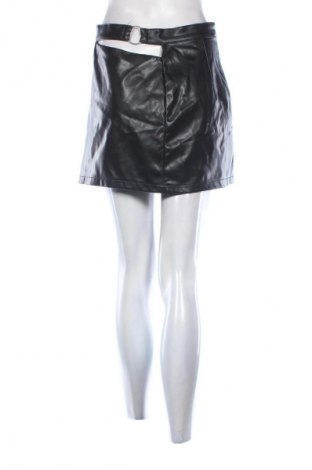 Пола H&M Divided, Размер M, Цвят Черен, Цена 30,10 лв.