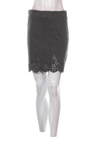 Φούστα Vero Moda, Μέγεθος M, Χρώμα Γκρί, Τιμή 10,00 €