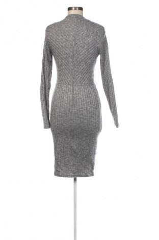 Kleid Amisu, Größe L, Farbe Silber, Preis € 8,99