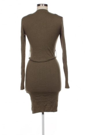 Kleid Amisu, Größe M, Farbe Grün, Preis 14,77 €
