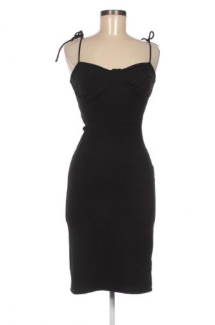 Šaty  Bershka, Velikost M, Barva Černá, Cena  367,00 Kč
