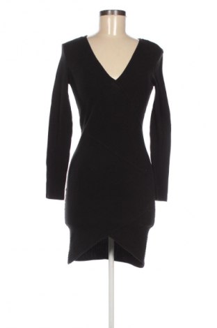 Sukienka Bershka, Rozmiar L, Kolor Czarny, Cena 48,99 zł