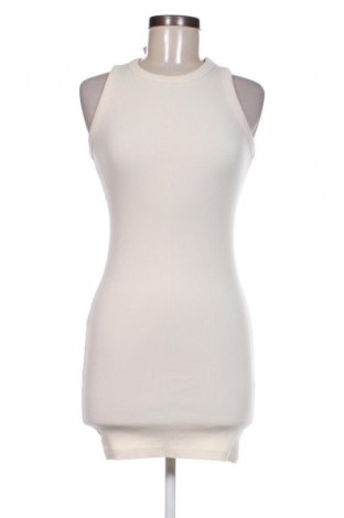 Φόρεμα Bershka, Μέγεθος XS, Χρώμα Εκρού, Τιμή 14,83 €