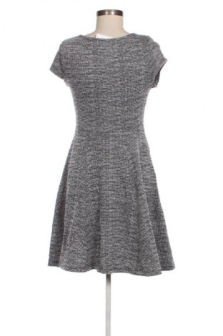 Šaty  Clothing & Co, Velikost L, Barva Šedá, Cena  469,00 Kč
