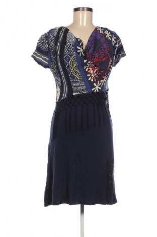 Рокля Desigual, Размер M, Цвят Многоцветен, Цена 82,00 лв.