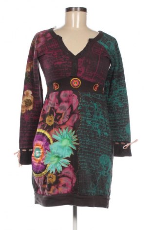 Рокля Desigual, Размер S, Цвят Многоцветен, Цена 82,00 лв.