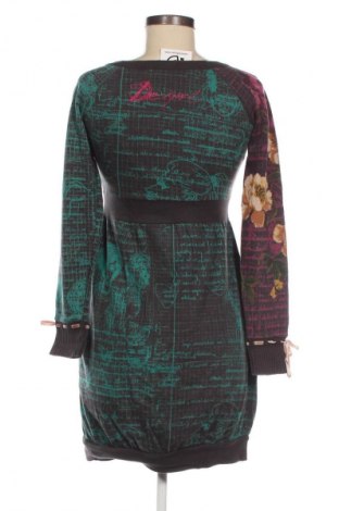 Рокля Desigual, Размер S, Цвят Многоцветен, Цена 82,00 лв.