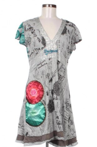 Рокля Desigual, Размер XL, Цвят Многоцветен, Цена 82,00 лв.