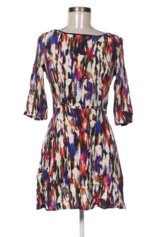 Kleid French Connection, Größe M, Farbe Mehrfarbig, Preis 29,99 €